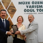 Ayvalik-Belediyesine-gururlandiran-odul