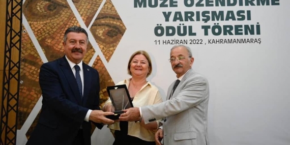 Ayvalik-Belediyesine-gururlandiran-odul