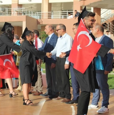 Burhaniye-MYO-ogrencileri-yuvadan-uctu