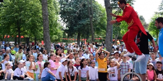 Cocuklar-senlikle-butunlesti