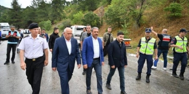 Dursunbey-yolunda-feci-kaza-8-olu-10-yarali-696x392