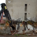 Kareside-metruk-binalar-yikiliyor