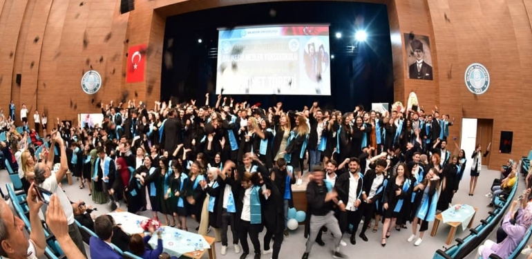 MYO’da mezuniyet sevinci yaşandı