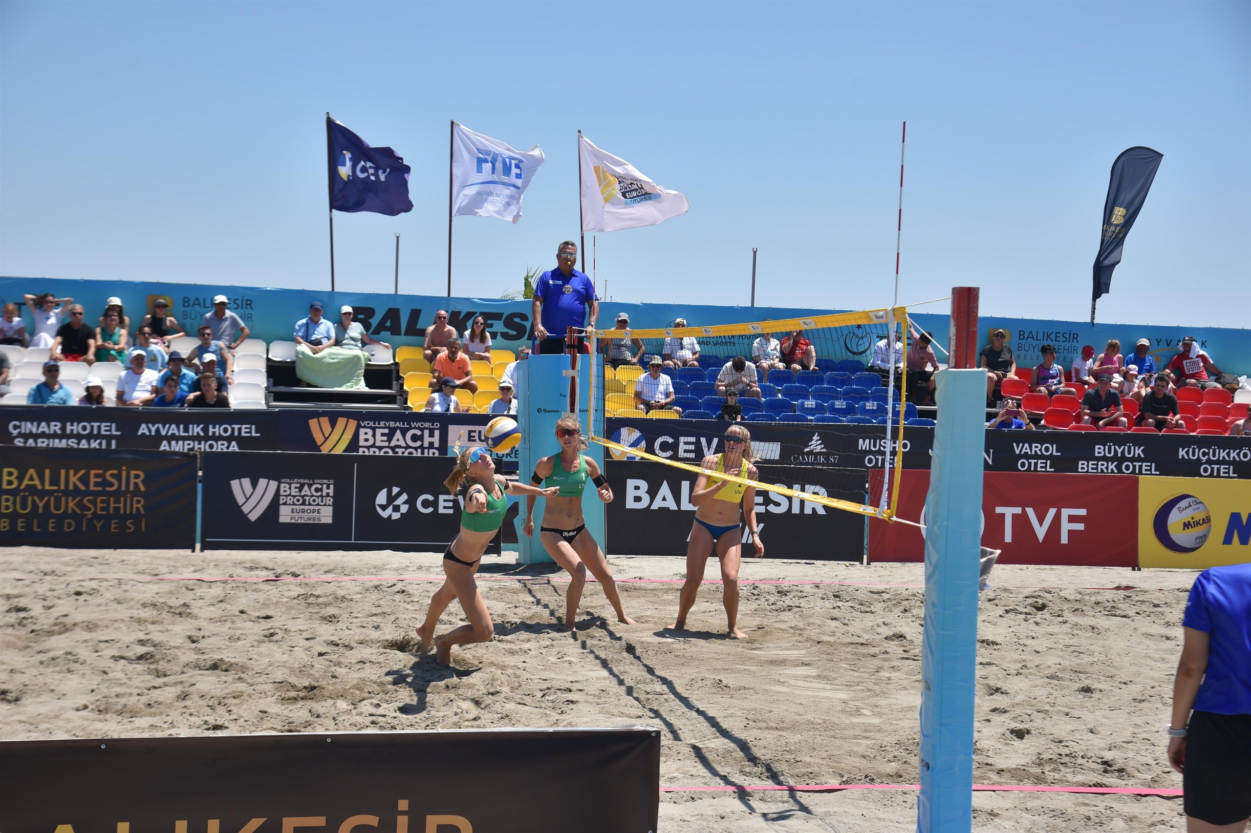 balikesirde_beach_voleybolu_ruzgâri_esiyor_6