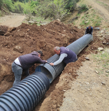 burhaniye-kirsal-mahallelerinde-calismalar-devam-ediyor-j