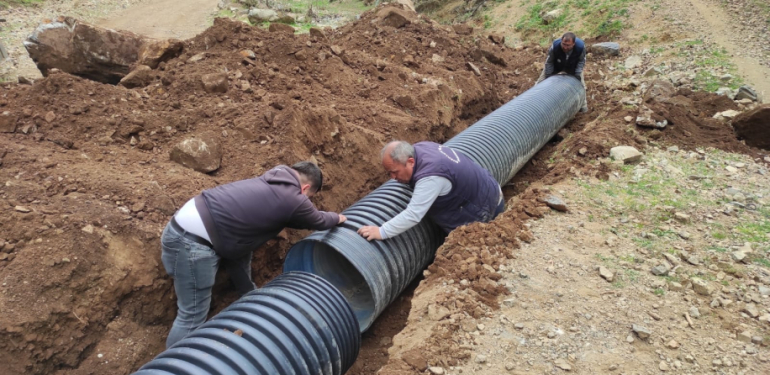 Burhaniye Kırsal Mahallelerinde Çalışmalar Devam Ediyor