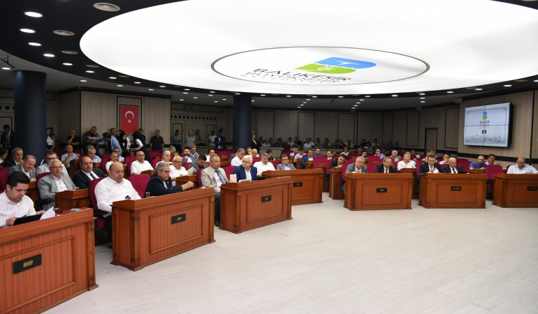 Ahmet Akın, personelinin arkasında durdu!