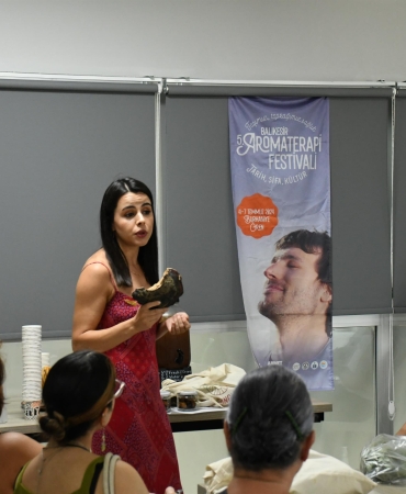 bacemde_kursa_katilan_guzel_oyuncu_kendi_markasini_olusturdu_3