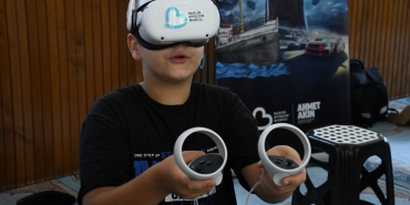 bbb_kirsalin_cocuklarini_vr_gozluklerle_bulusturmaya_devam_ediyor_5