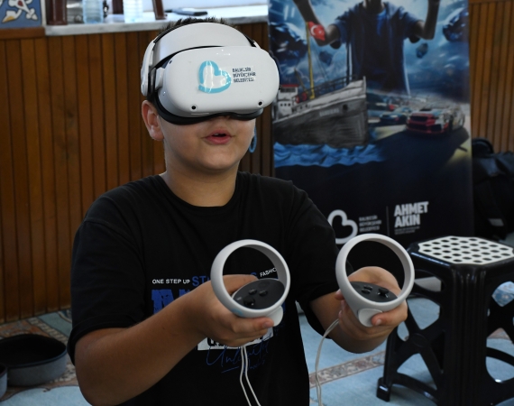 bbb_kirsalin_cocuklarini_vr_gozluklerle_bulusturmaya_devam_ediyor_5