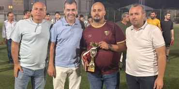 buyuksehirden_mahalleler_arasi_futbol_turnuvasina_destek_1