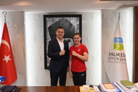 buyuksehirden_milli_sporculara_buyuk_odul_2