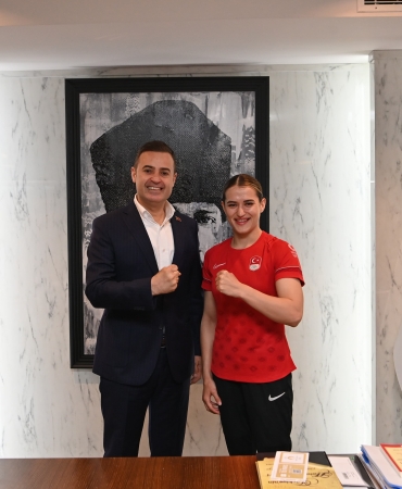 buyuksehirden_milli_sporculara_buyuk_odul_2