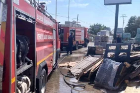 Ayvalık'ta Seramik Fabrikasında Yangın Çıktı