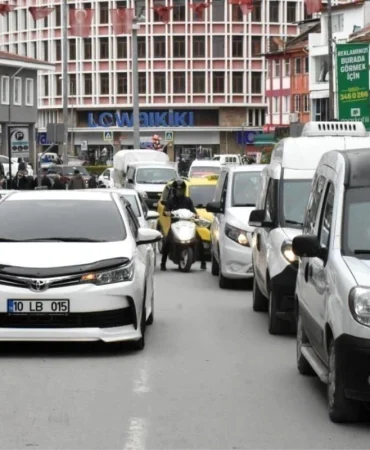 Balıkesir'de Temmuz Ayında Trafiğe Kayıtlı Araç Sayısı 619 Bin 590'a Ulaştı
