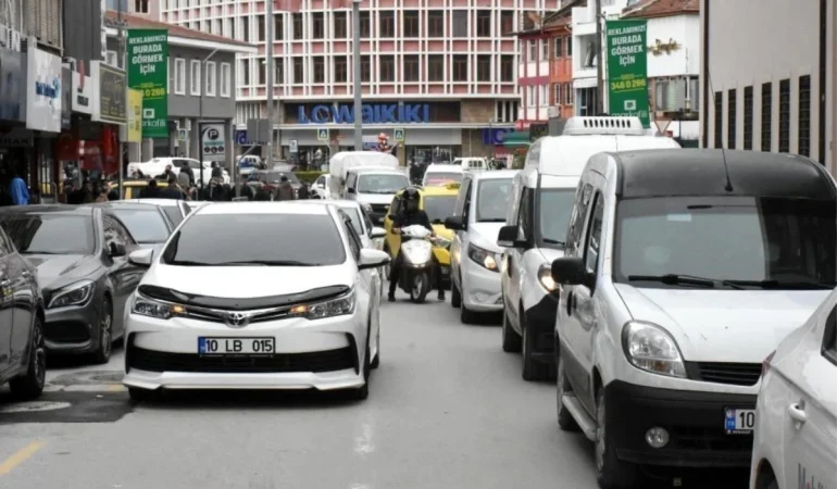 Balıkesir’de Trafiğe Kayıtlı Araç Sayısı 620 Bine Yaklaştı