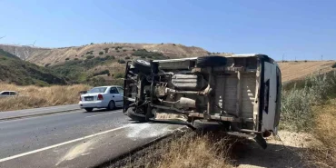 Bandırma'da tek taraflı trafik kazası: 2 yaralı