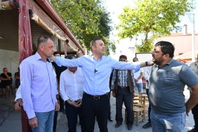 baskan_akin_aralarinda_husumet_bulunan_aileleri_baristirdi_1