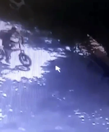 Erdek'te Cuma Namazı Sırasında Cami Bahçesinde Hırsızlık Olayı