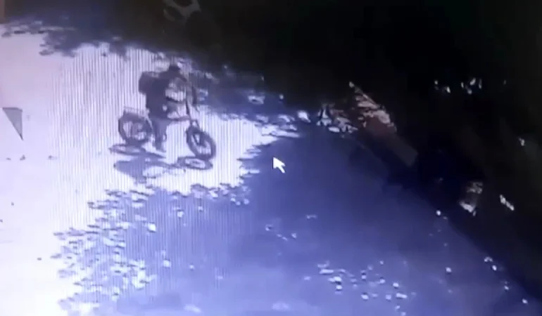 Cuma Namazında Hırsızlık