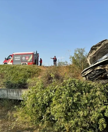 Balıkesir'de otomobil kaza yaptı, 2 kişi yaralandı