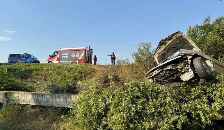 Balıkesir’de otomobil kazasında 2 kişi yaralandı