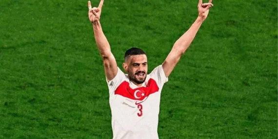 Futbolcu Merih Demiral'ın bozkurt selamı, erkek modasına yön verdi