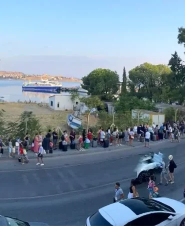 Türk Tatilciler Yunanistan'ın Ege Adalarına Akın Etti