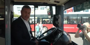 Balıkesir Büyükşehir Belediye Başkanı Ahmet Akın, Elektrikli Otobüsü Test Etti