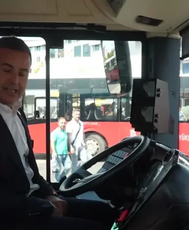 Balıkesir Büyükşehir Belediye Başkanı Ahmet Akın, Elektrikli Otobüsü Test Etti