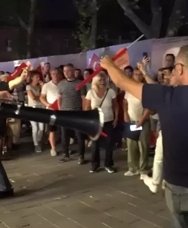 balikesir-de-kurtulusun-102-nci-yili-fener-al-17795700_amp