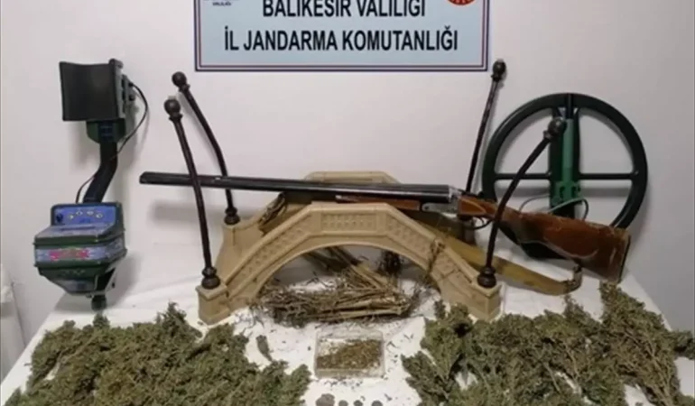Balıkesir’de Uyuşturucu Operasyonunda 2 Şüpheli Yakalandı
