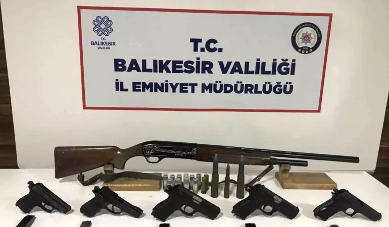 Balıkesir’de Kaçak Silah Operasyonu