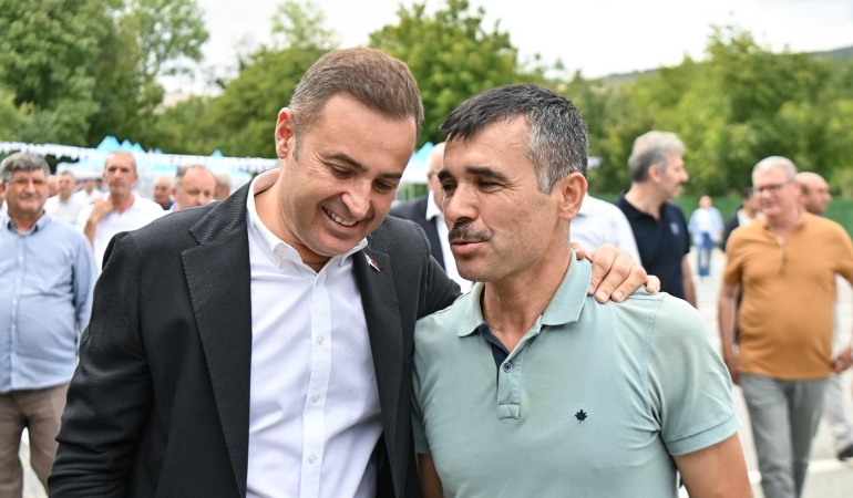 Başkan Akın, Dursunbeyli esnafın taleplerini dinledi