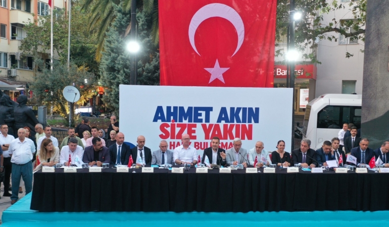 Erdek Halk Günü Buluşmasında Cumhuriyet Meydanı doldu taştı