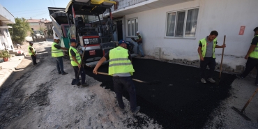 baskan_akin_sicak_asfalt_serim_calismalarini_inceledi_1