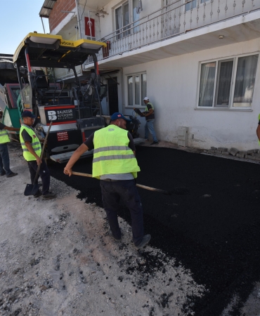 baskan_akin_sicak_asfalt_serim_calismalarini_inceledi_1