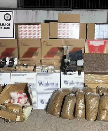 Edremit'te 1.1 Milyon Kaçak Makaron Ele Geçirildi