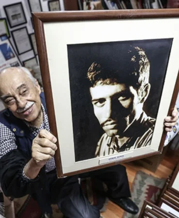 dunyaca-unlu-fotograf-sanatcisi-ahmet-esmer-hayatini-kaybetti-vs5m