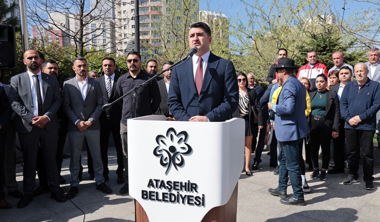 CHP’nin Olağanüstü Kurultayı Başladı: Onursal Adıgüzel, “Bu Süreç Partimizi İktidara Taşıyacak”