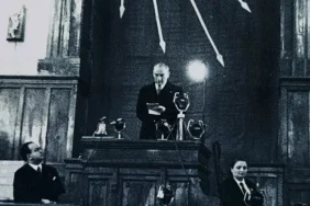 mustafa-kemal-ataturkun-kurdugu-chp-100uncu-yilini-kutluyor-xgYS