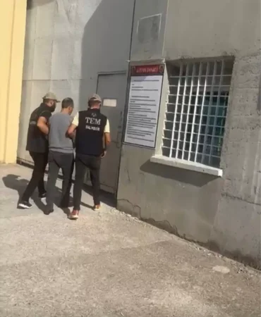 Balıkesir'de 2 FETÖ Hükümlüsü Yakalandı