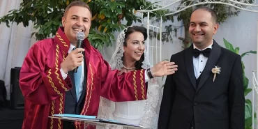 baskan-ahmet-akin-yol-arkadasinin-nikahini-kiydi
