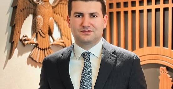 af26ab3e-f257-476a-9999-fe9f9313b30b